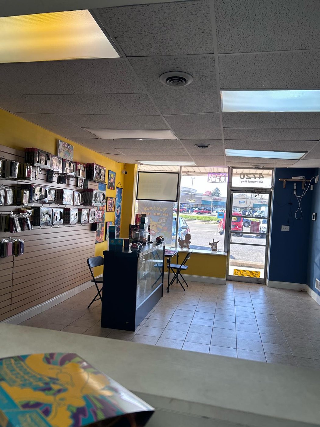 View toward the front of the store from the phone repair counter